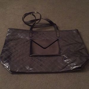 🆕 Bath & Body Works metallic silver tote